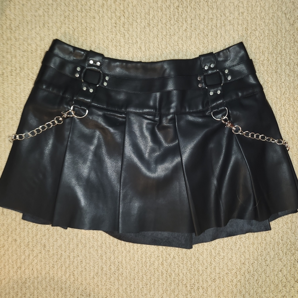 CURRENT MOOD PLEATHER BLACK PLEATED SKIRT